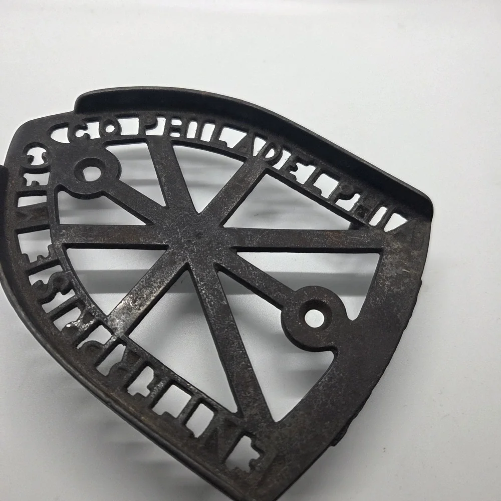 Antique‎ Enterprise Mfg Co Sad Iron No 2 & Cast Iron Trivet Philadelphia PA